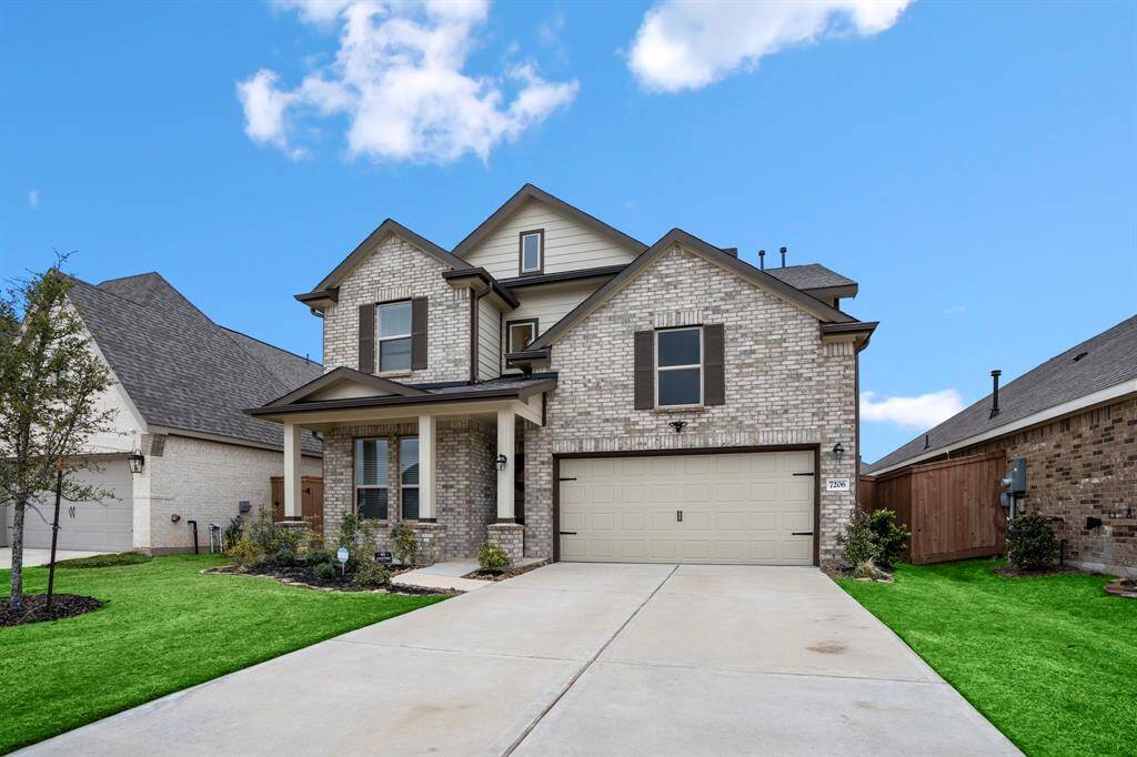 A long driveway can easily park 4-6 cars. Plenty of street parking as well.
