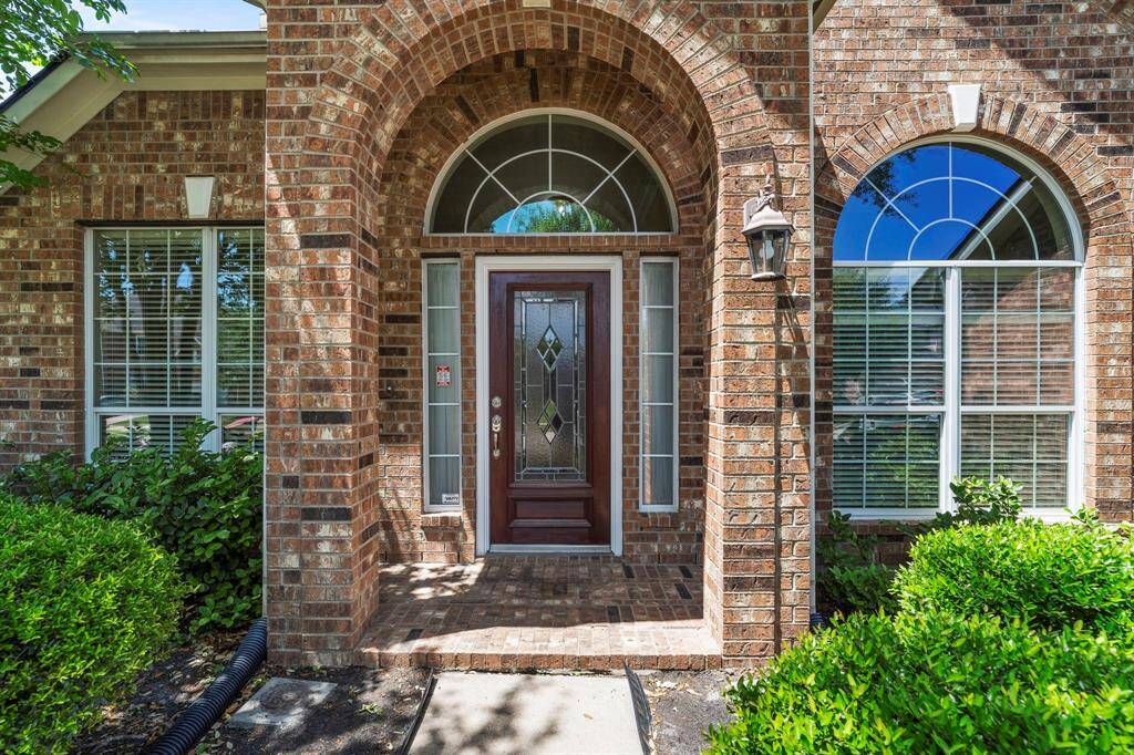 Tucked away on a quiet cul-de-sac in the family-friendly Grand Mission community, this beautifully maintained one-story offers privacy, space, and stylish comfort.