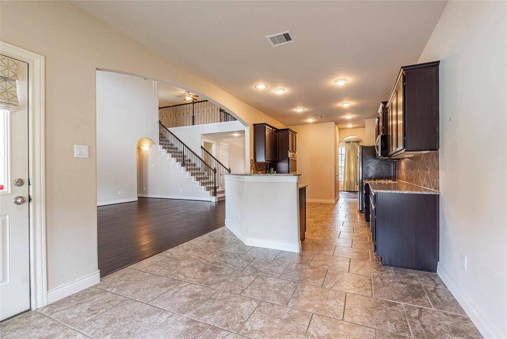 Breakfast room and kitchen open to family room