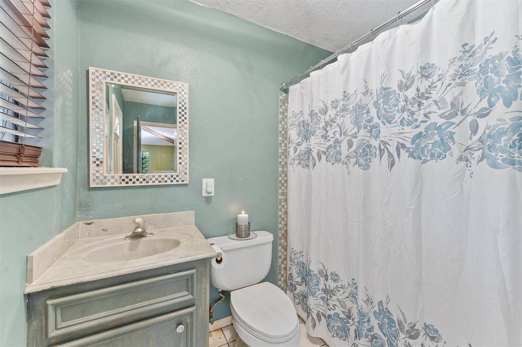 Full bathroom downstairs