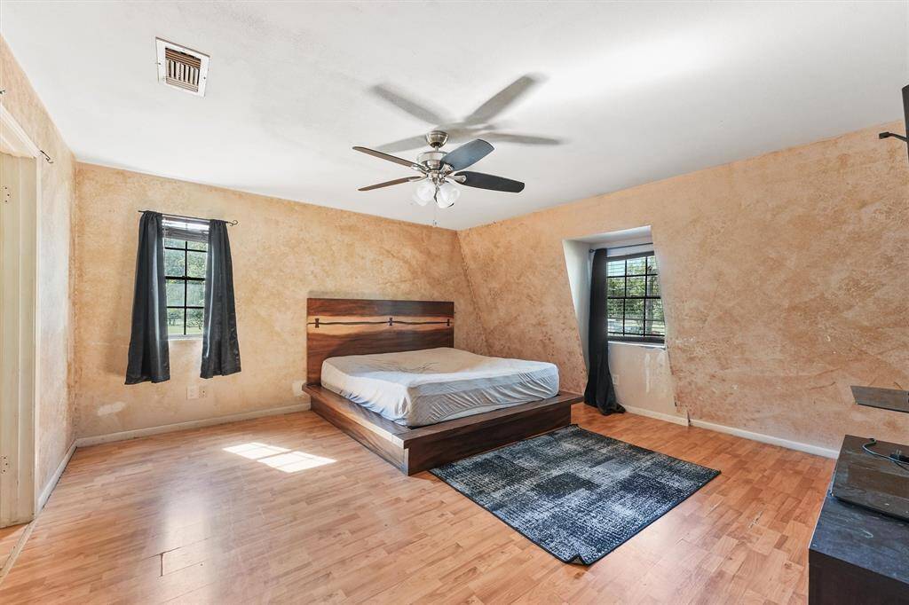 Bedroom 2, upstairs