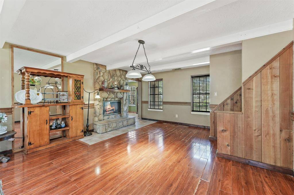 Formal dining room