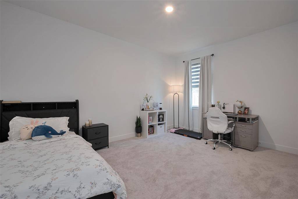 Spacious room with tons of light.