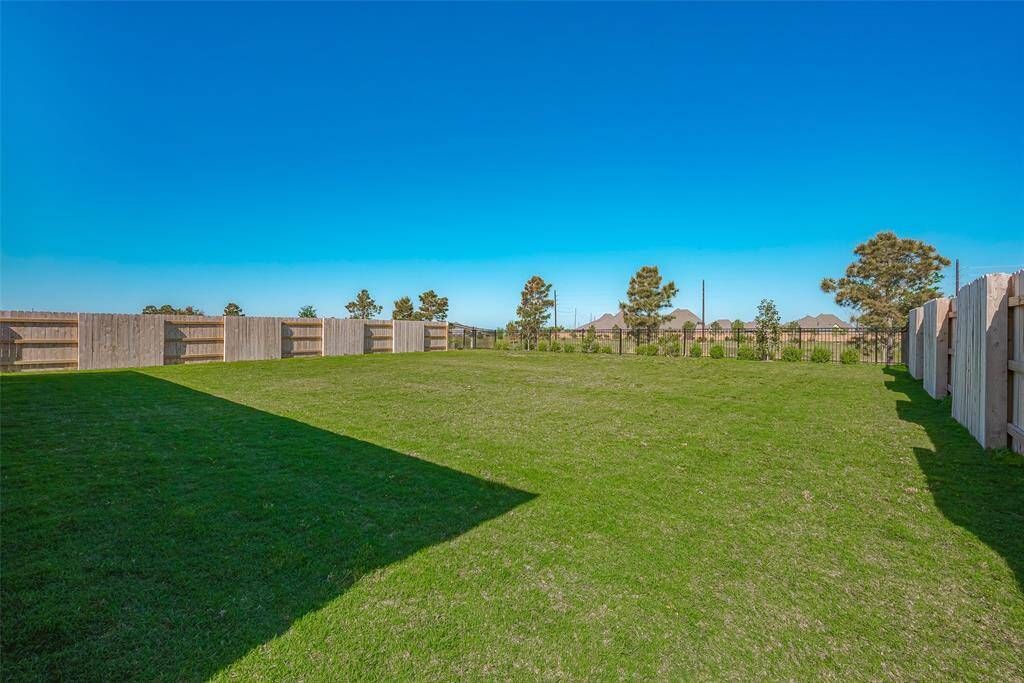 Another view of this beautiful backyard.