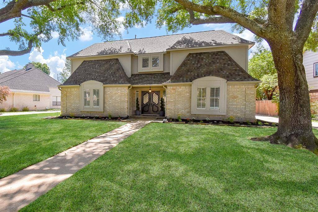 7638 Club Lake Drive features numerous upgrades, including a new Class 3-rated roof, radiant barrier for energy efficiency, expanded back patio, custom backyard shed, new Hardi siding on the garage, granite countertops, a backyard drainage system, gutters with leaf guards, fresh interior paint, and professionally cleaned carpets and lots more!