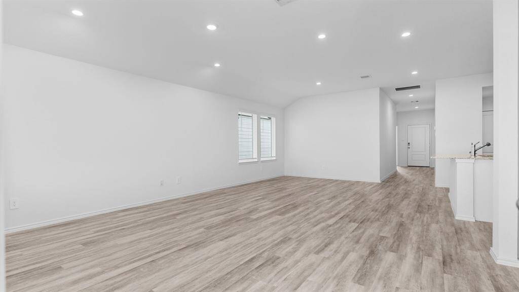*Images and 3D tour are for illustration only and options may vary from home as built.