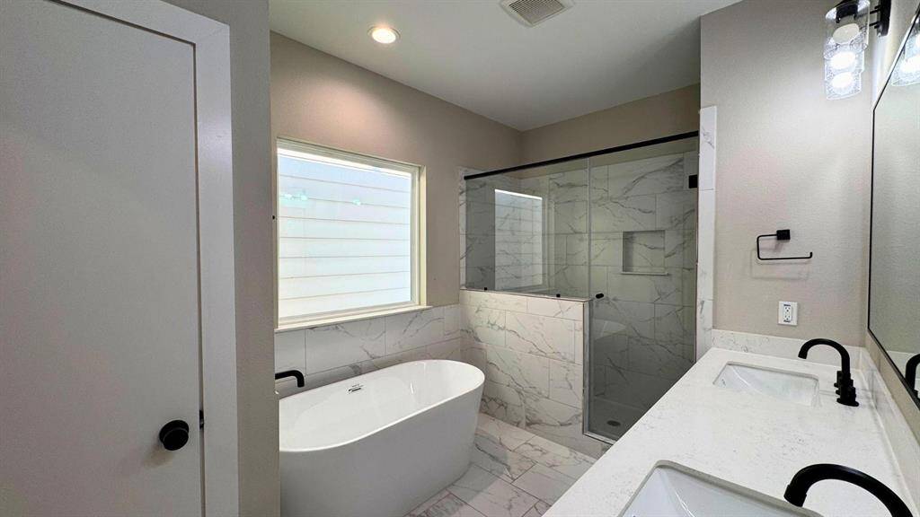 Spa like bath room is a perfect retreat at the end of the day.