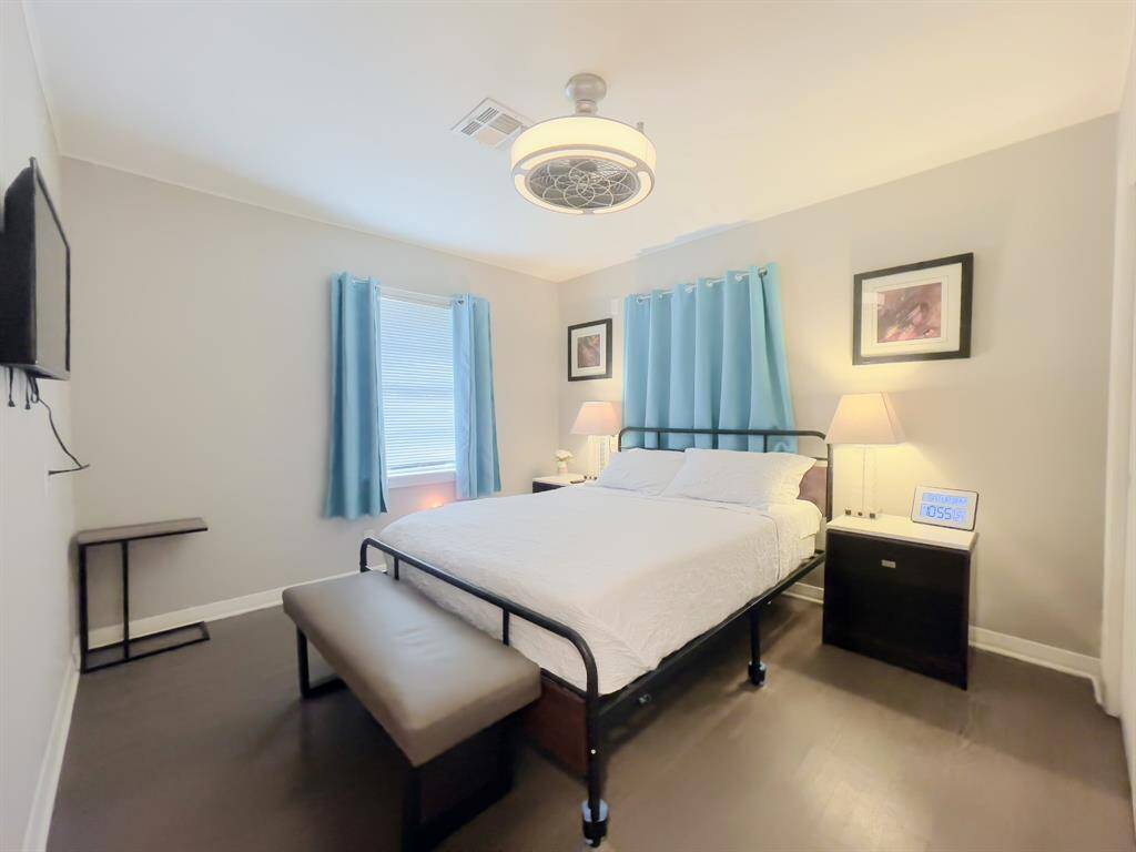 another guest bedroom
