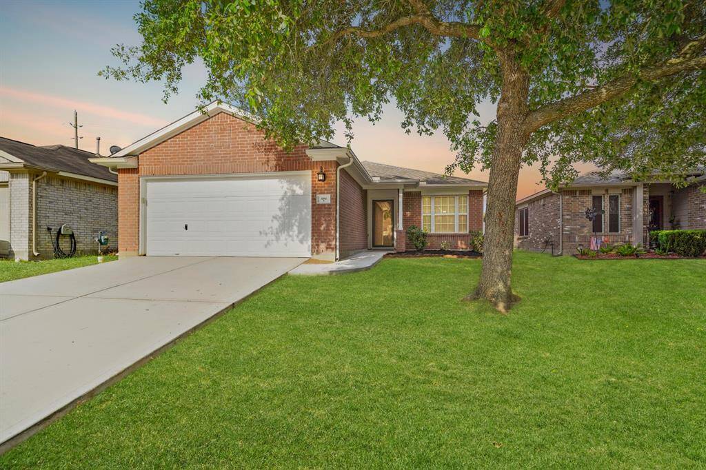 Welcome home to 8510 Ruby River Ln. This 1,492 sqft gorgeous 1-story home boasts 3 bedrooms, 2 bathrooms, with many wonderful upgrades, a Flex Room or the perfect space for a Home Office, 2-CAR GARAGE, and a COVERED PATIO. Located in the desirable Riverpark community, enjoy proximity to the Brazos River, George Park, and Seabourne Creek Nature Park, offering trails, fishing, and recreational activities.