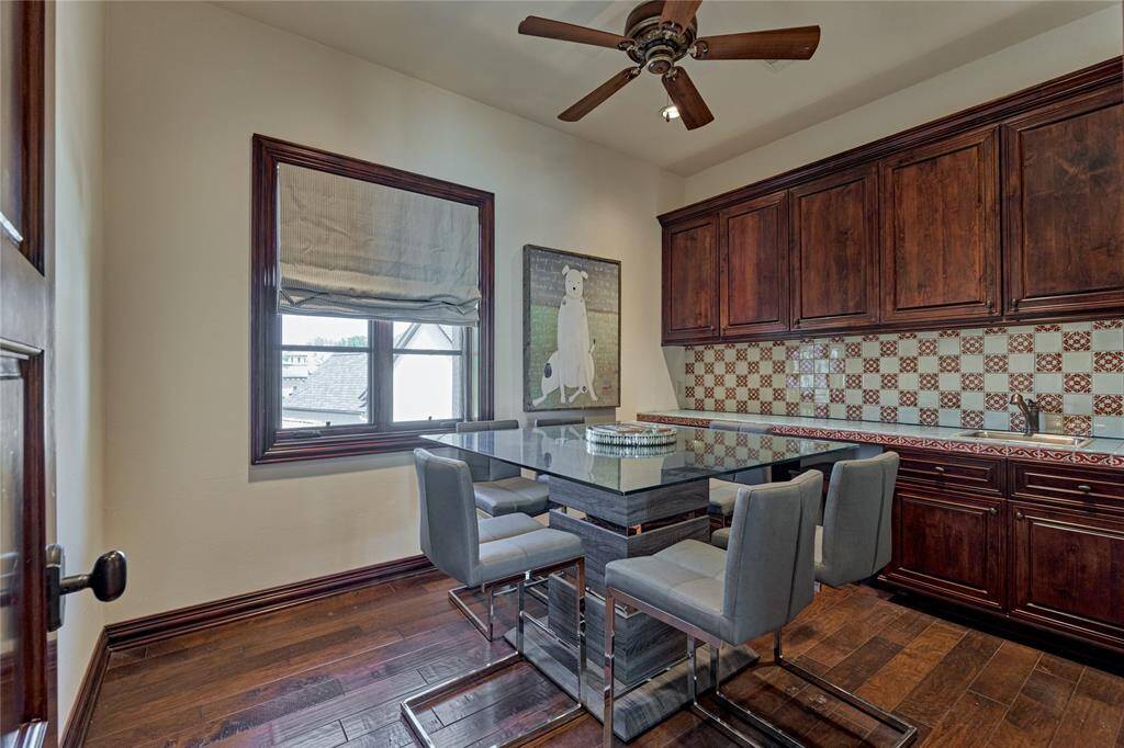 Upstairs kitchennet area to support upstairs guests.