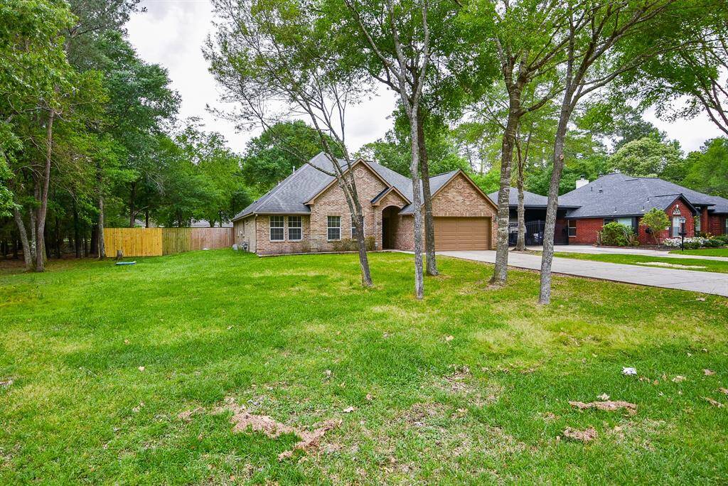Native greenery fills the front property!