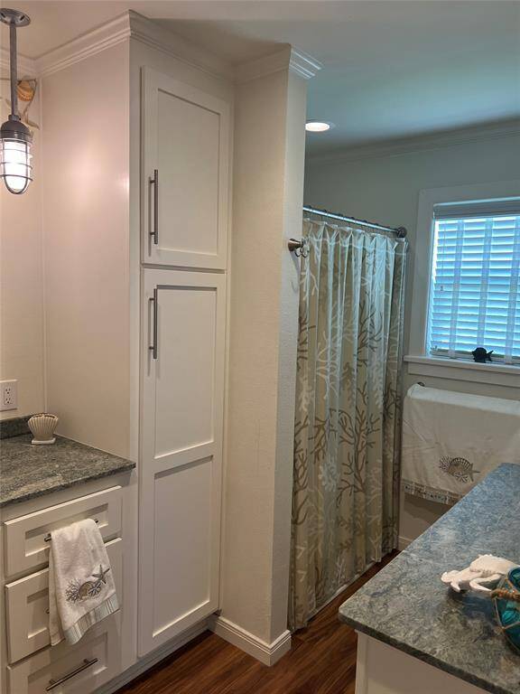 Shower UP STAIRS