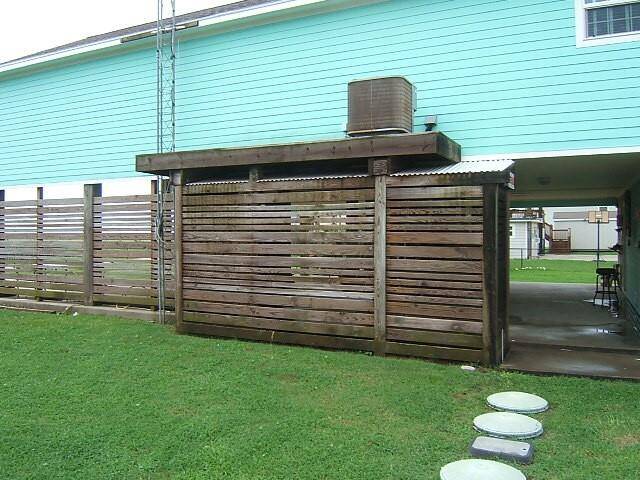 Out door shower area DOWN