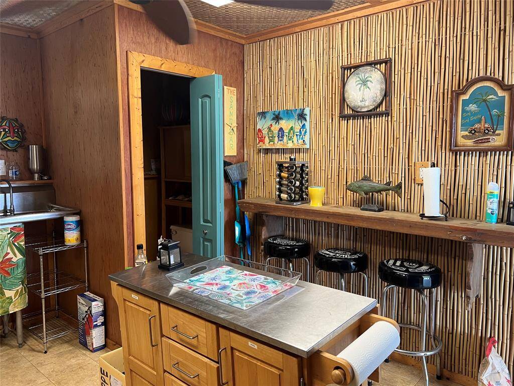 Kitchen w/toilet DOWN