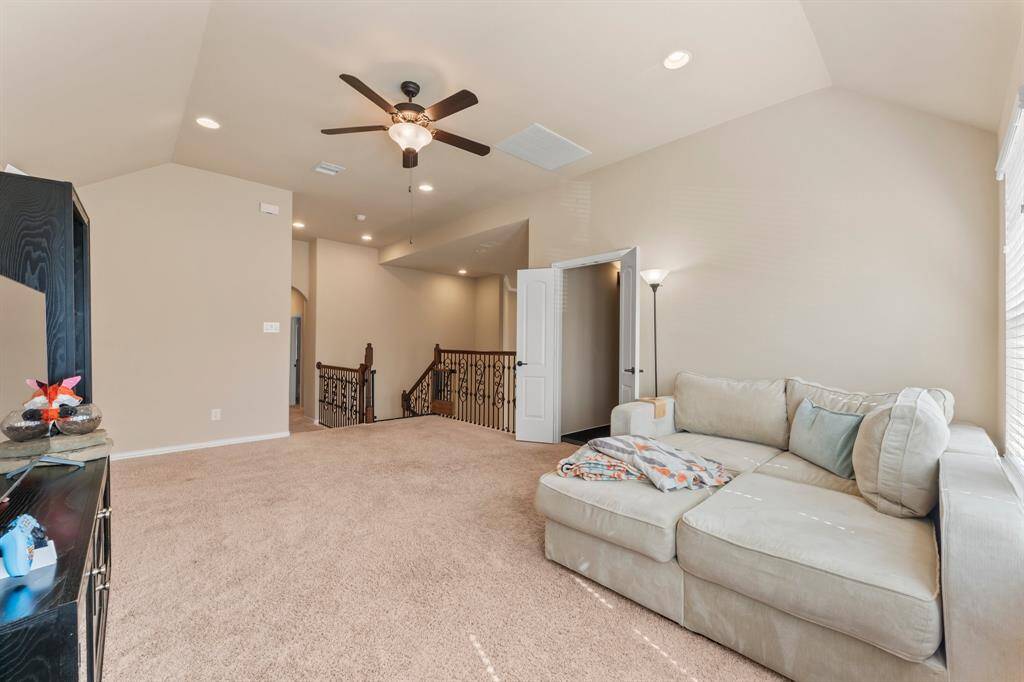 Another view of this great entertaining area. Don’t miss the virtual tour to truly experience this incredible space!