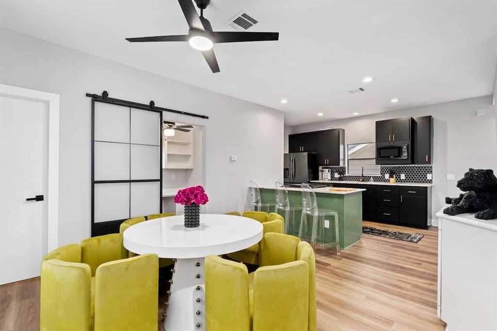 Dining & Kitchen