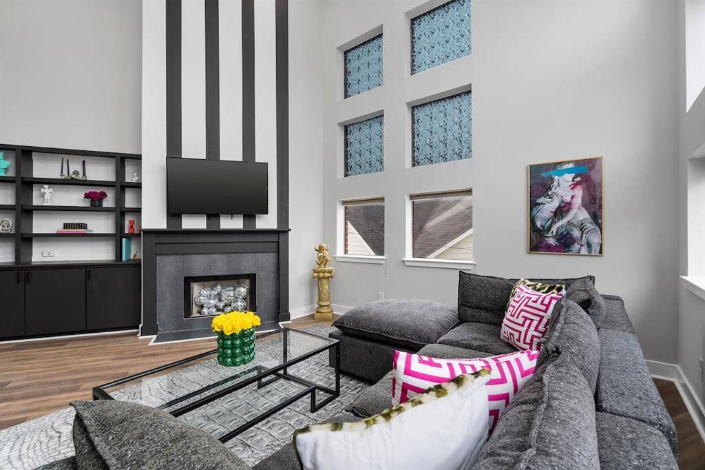 2nd view of family room