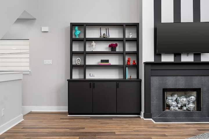 Family Room (fireplace is woodburning)