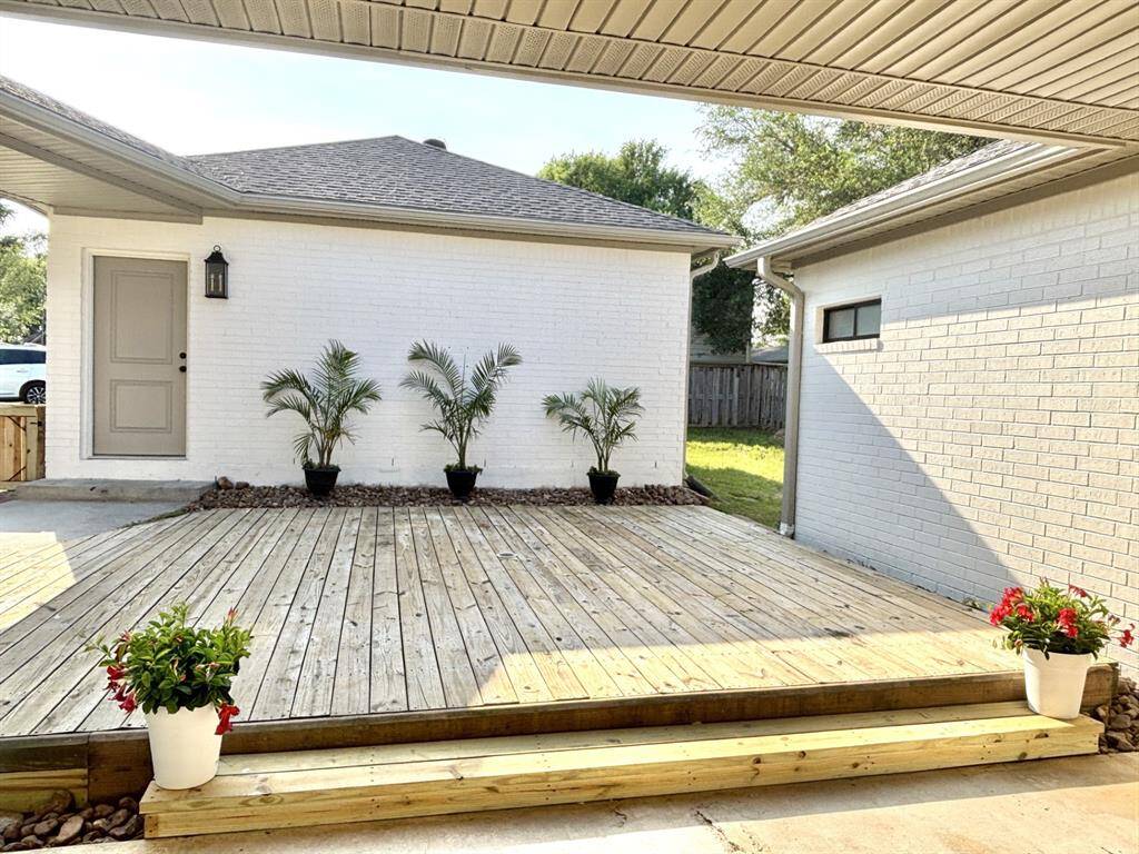 The exterior of this home has been substantially updated, including a new Timberline 30 year shingle roof. It is eye-catching and also provides peace of mind for the future owner.