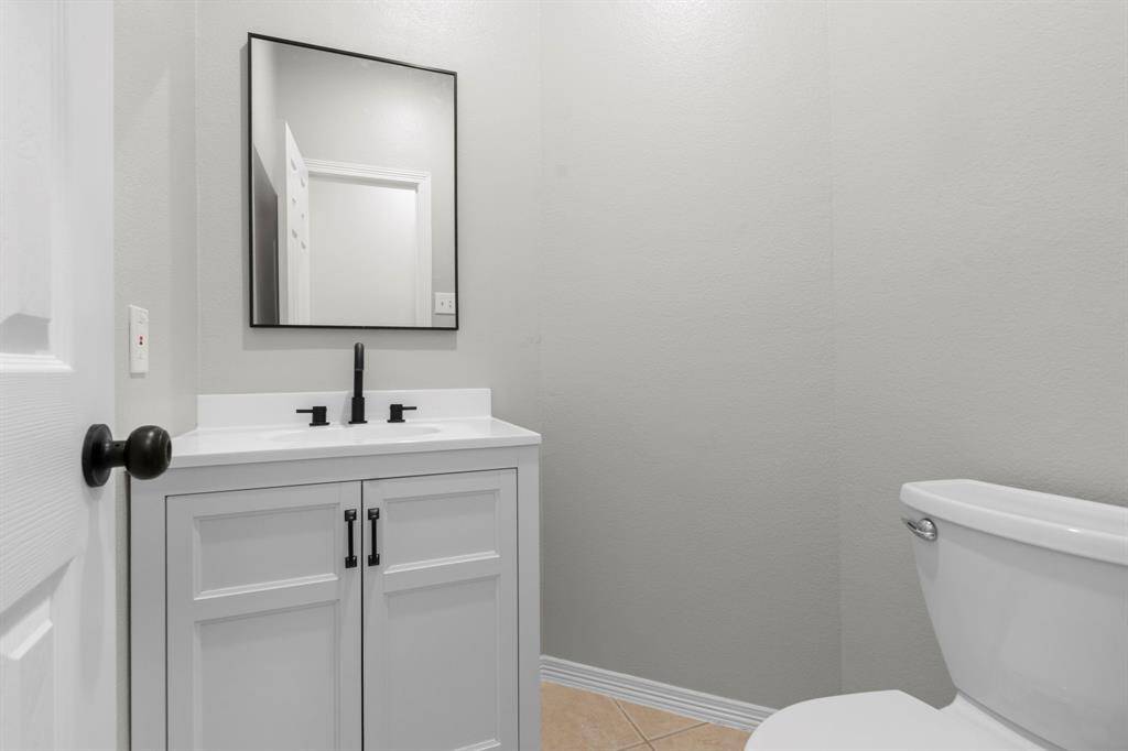 1/2 Bathroom Down