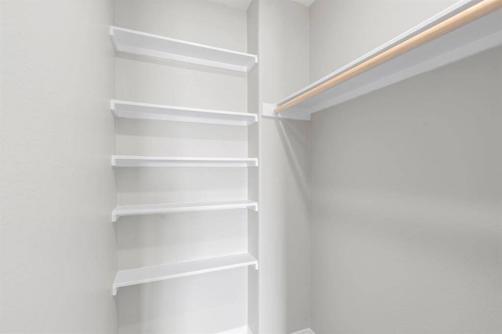 Guest bedroom closet