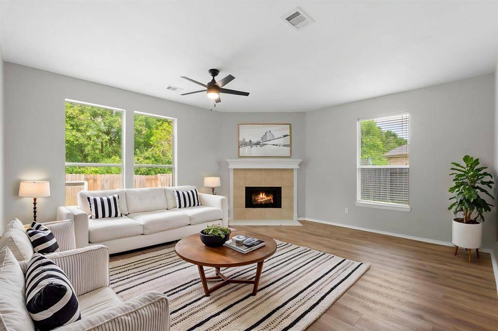 Living Room (Virtually Staged)