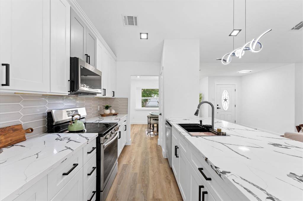 New home! new kitchen with the most beautiful finishes