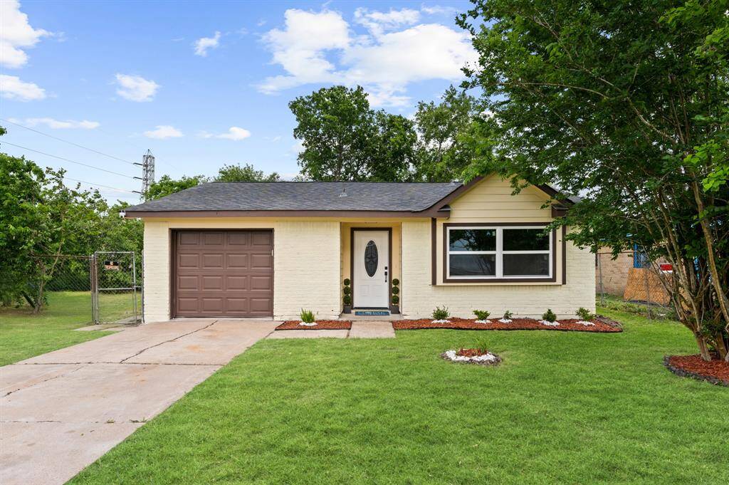 Charming curb appeal with a fresh look.