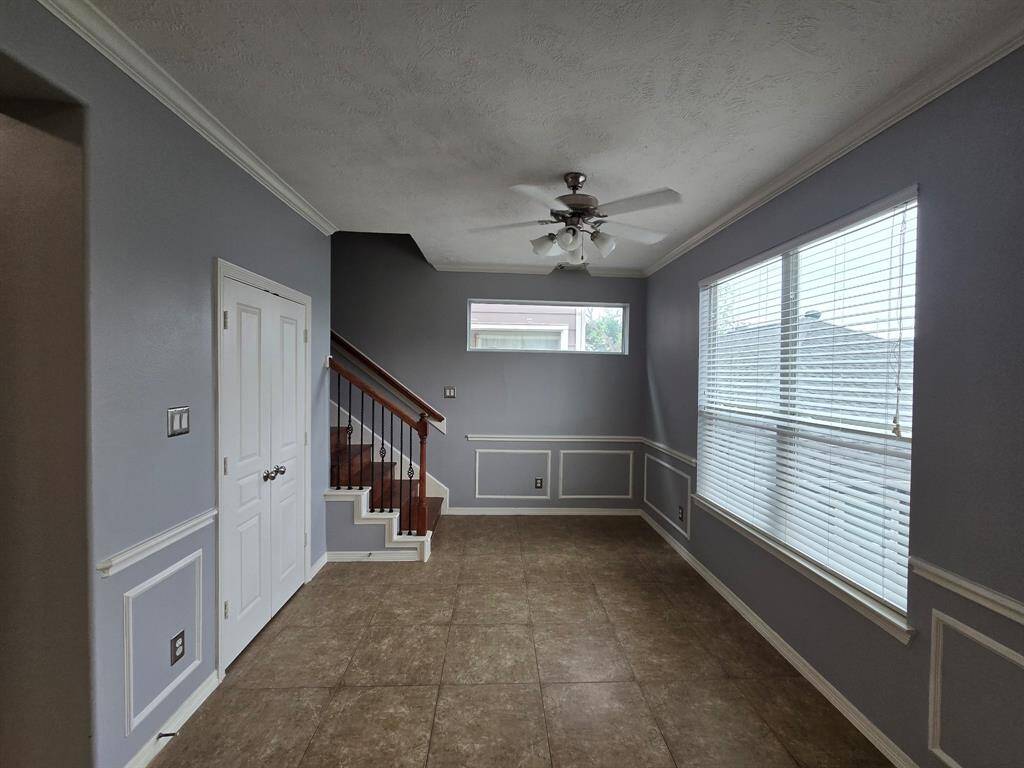 Breakfast nook
