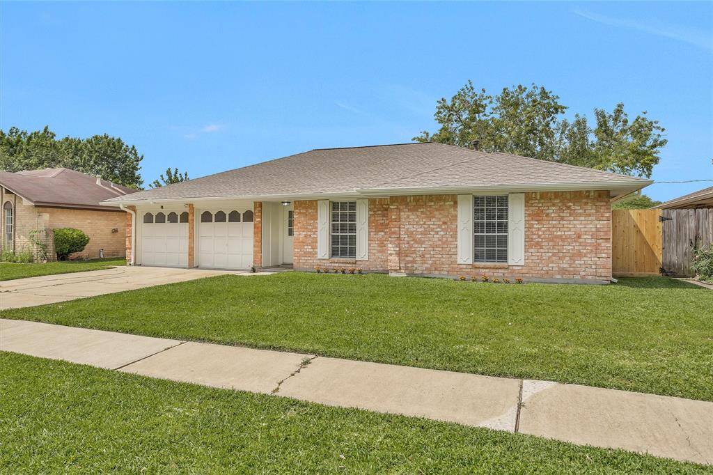 Other upgrades to this home include a new GAF 30-year Timberline impact-resistant roof and Raintite 40-year gutters and a new 4-ton A/C coil.