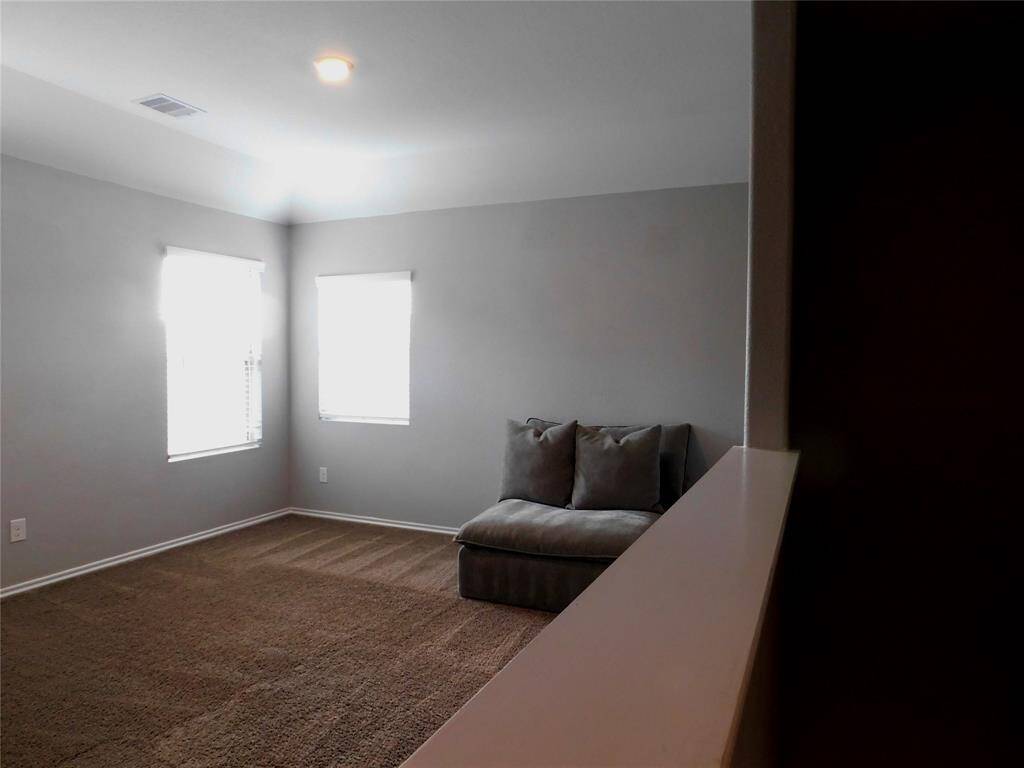 Loft gameroom