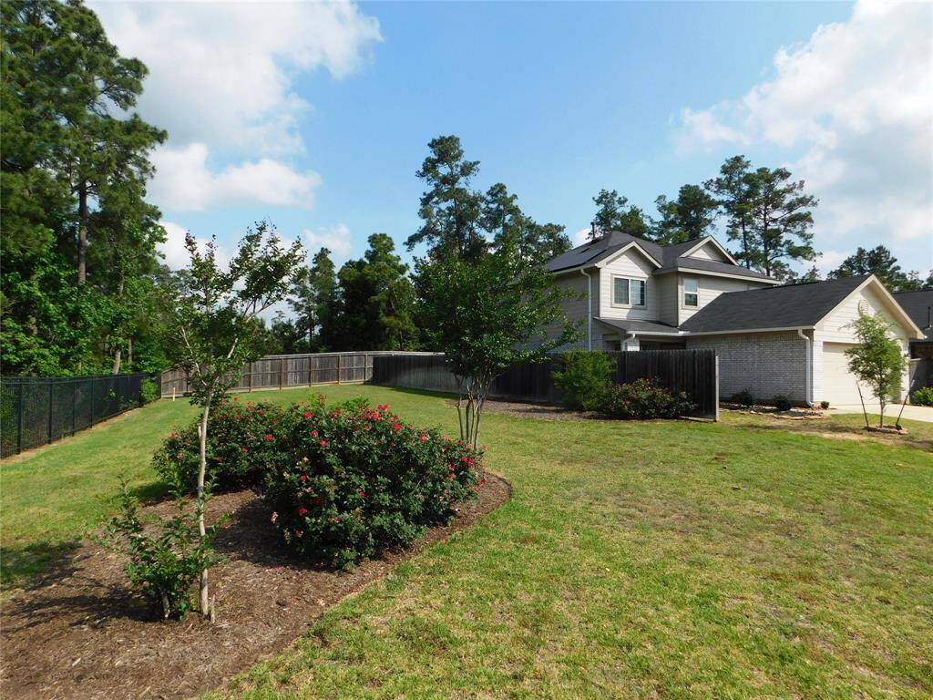 Note large greenbelt next to the house