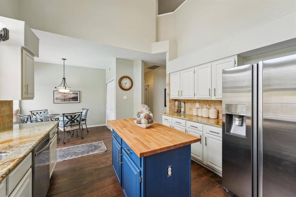 Step into this bright, cheerful kitchen where natural light, vibrant colors, and welcoming warmth inspire homecooked meals and unforgettable memories with loved ones. ?????????