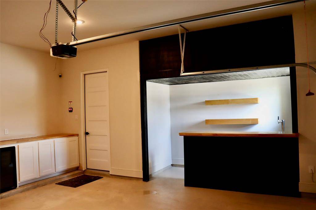 Bar area in the garage for entertainment and relaxation