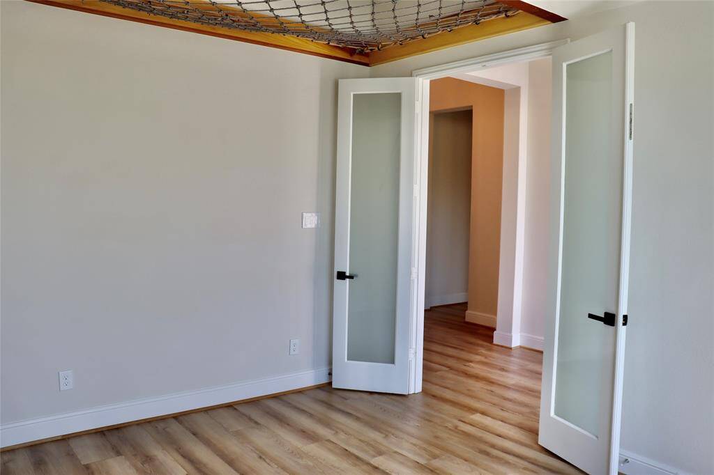 Home study/office to the left of the entry