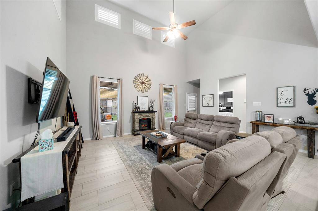 Large 2 story family room.  There is natural light in this well thought out floor plan.
