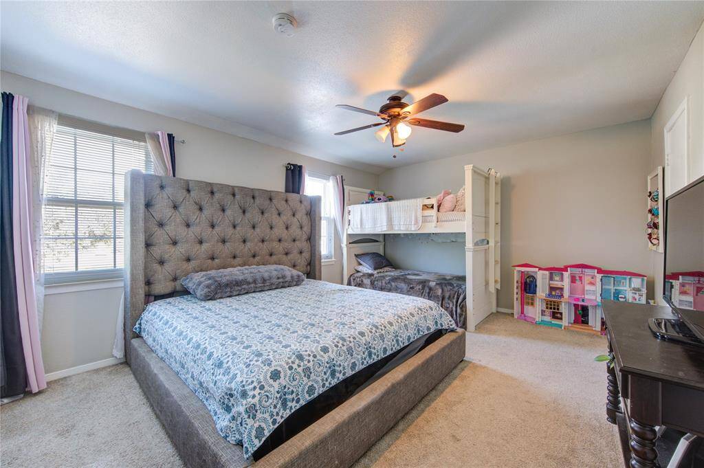 Generous size master bedroom