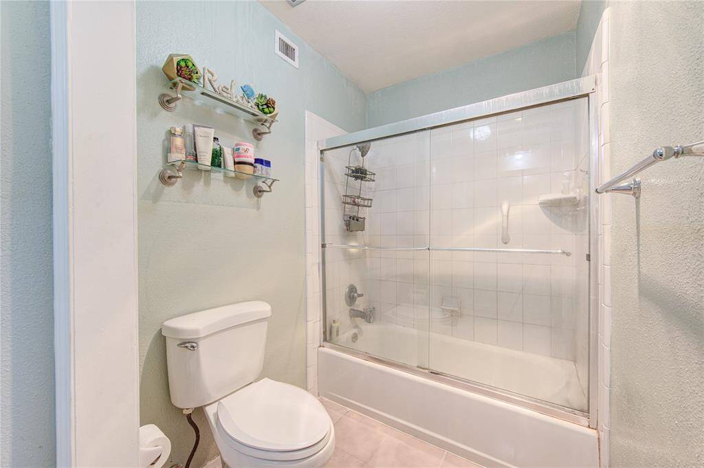 En-suite bathroom