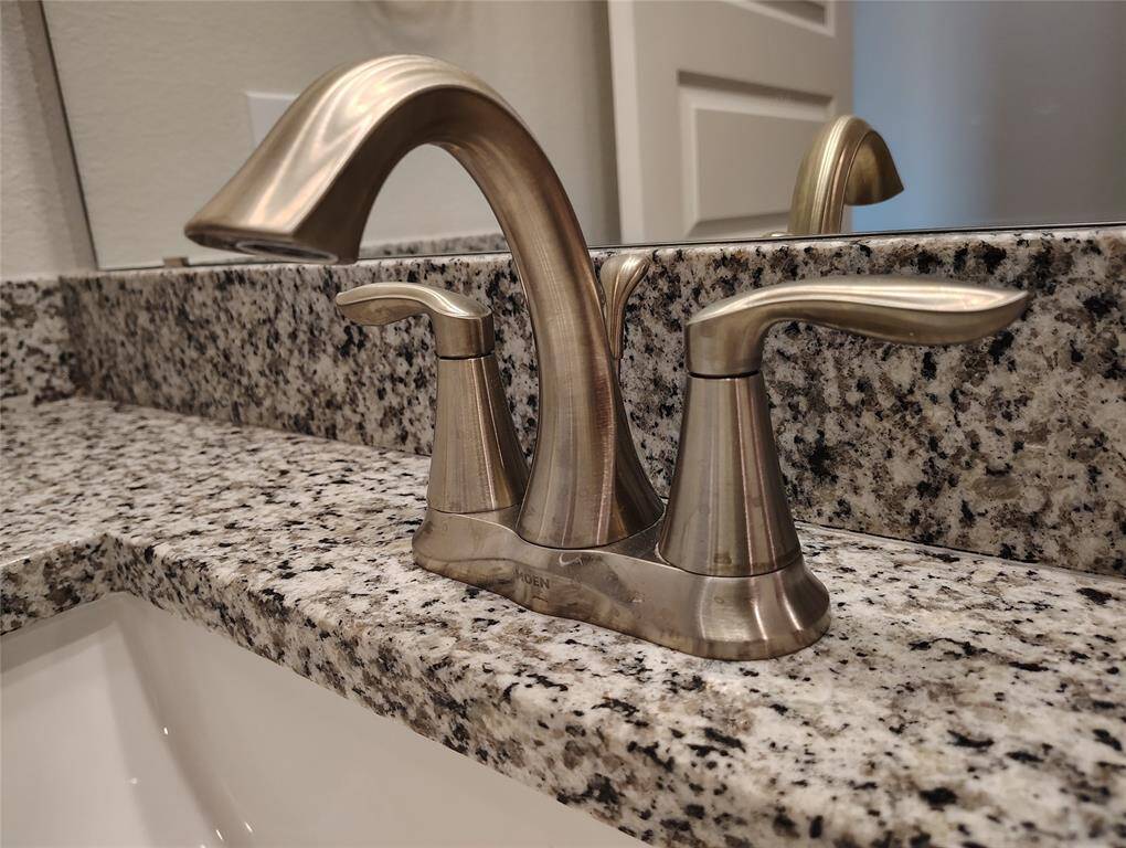 MOEN NICKEL BRUSH FINISH