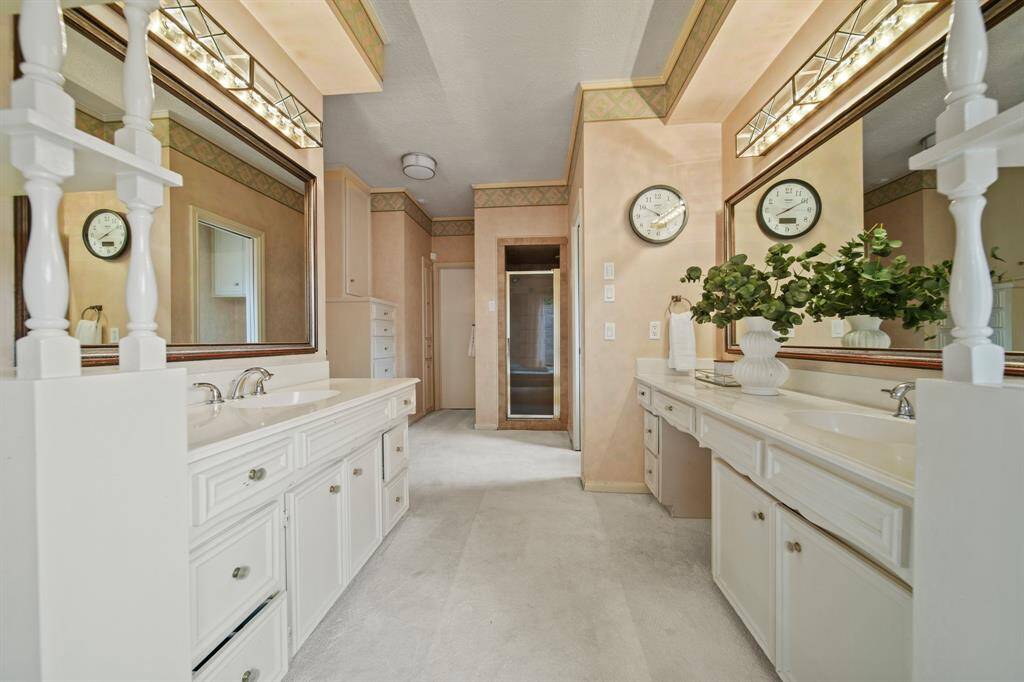 This bathroom will be a fun project, as there is great space to work with.