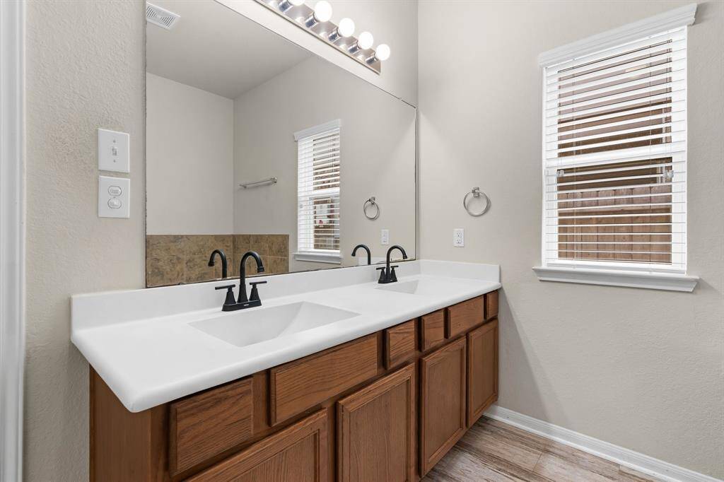 Primary bath