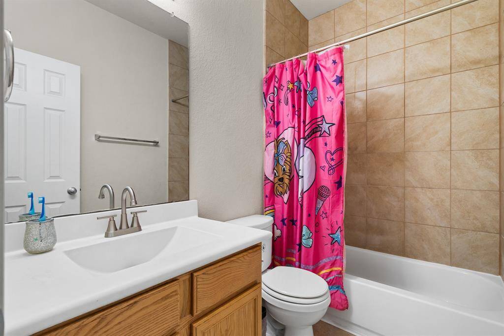 Secondary bathroom