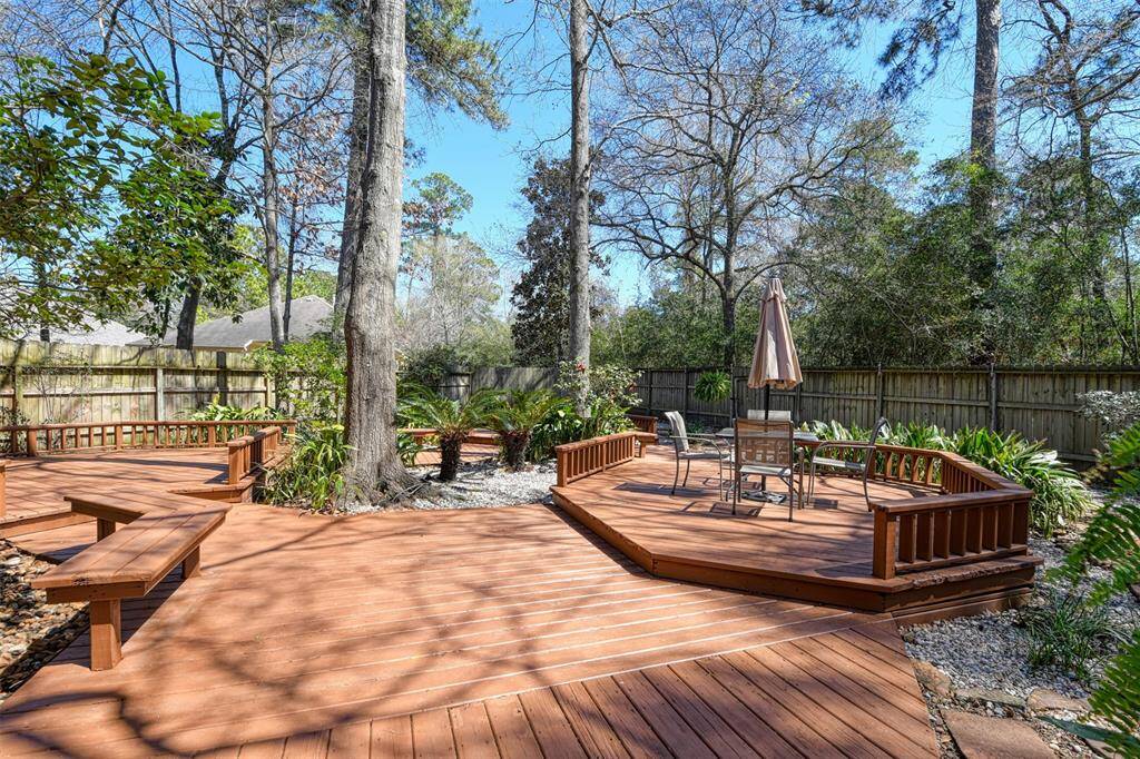Several areas to entertain and relax.
