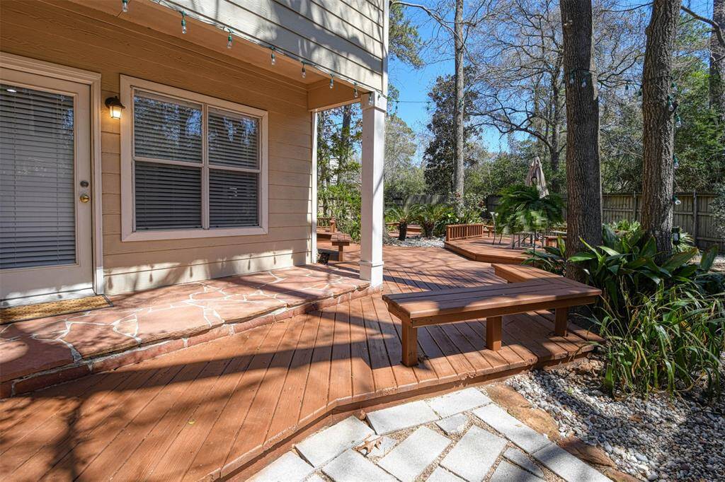 Another view of your private fully fenced backyard.