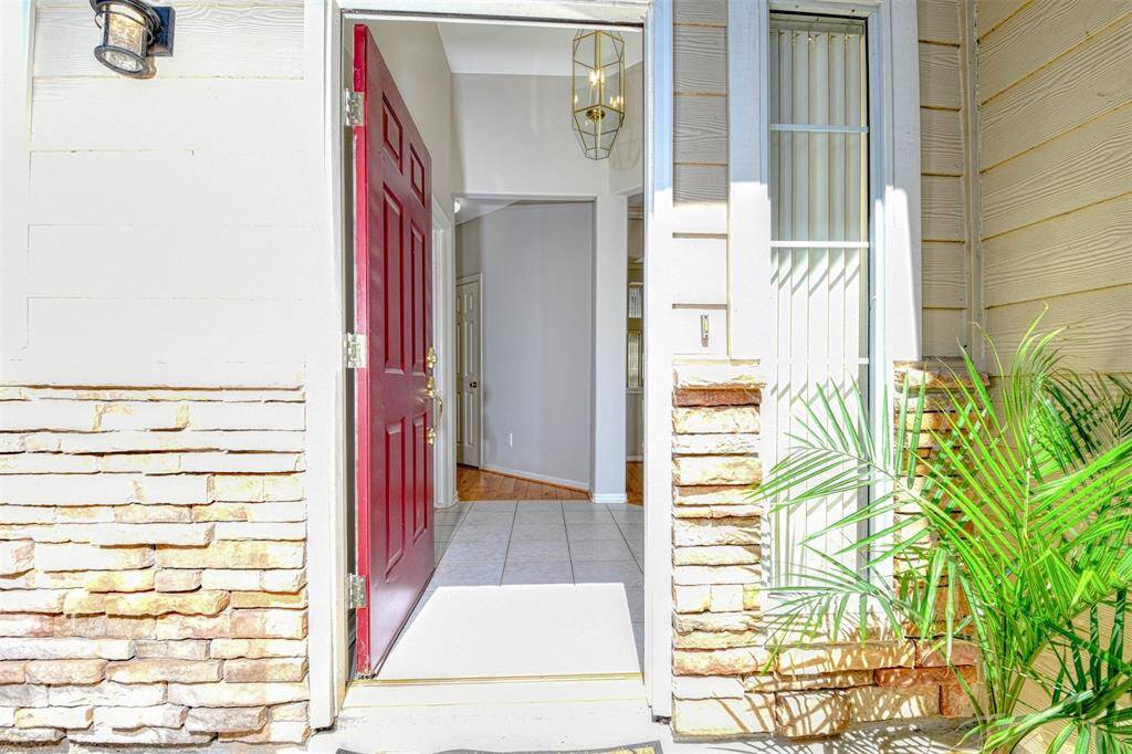 Beautiful accent rock on building for an elegant touch