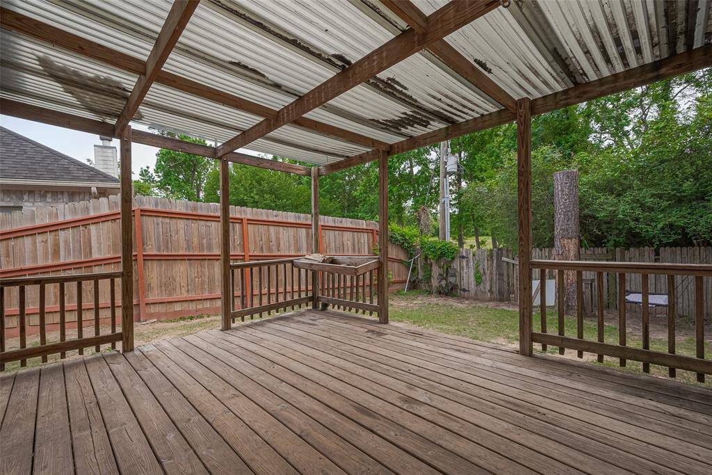 Covered patio!