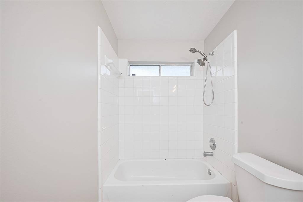second full bath with a tub/shower combo.
