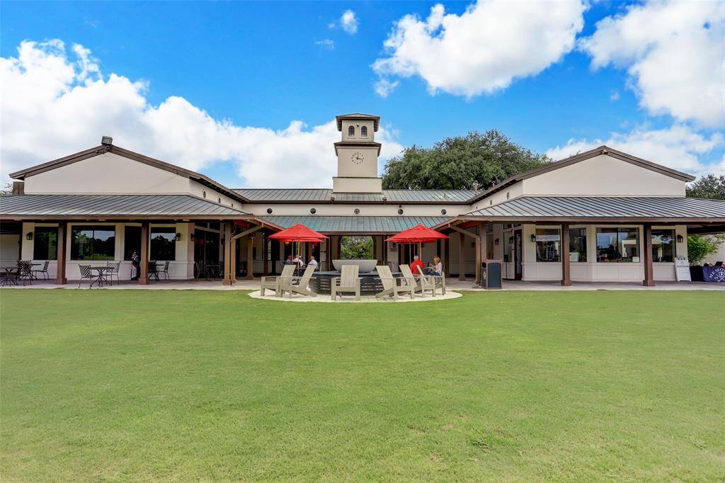 Beck's Prime has nice patio area for outdoor dining.