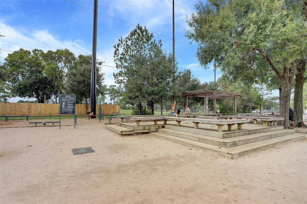 Stretch area at Memorial Park