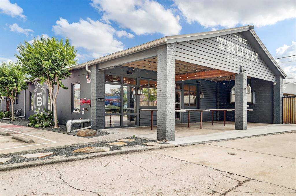 Truth BBQ - Best BBQ!